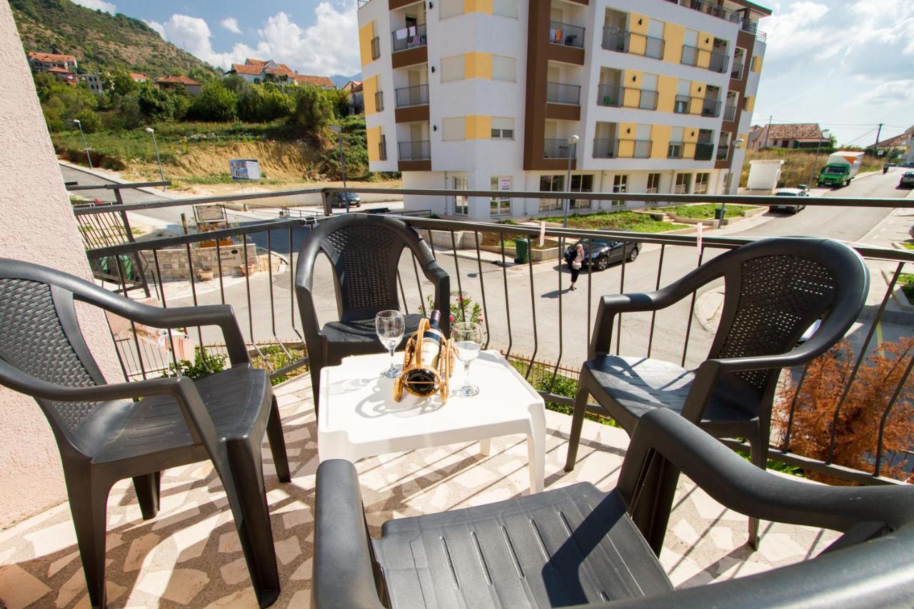 Belane Apartments Tivat Exterior photo