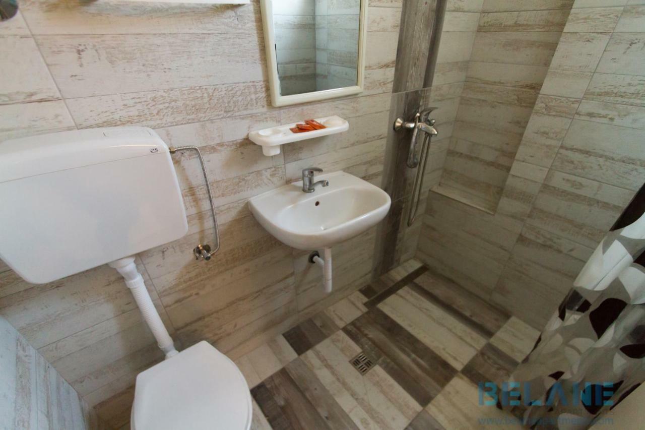 Belane Apartments Tivat Exterior photo
